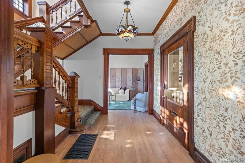 1389 Stuart St, Denver, CO 80204