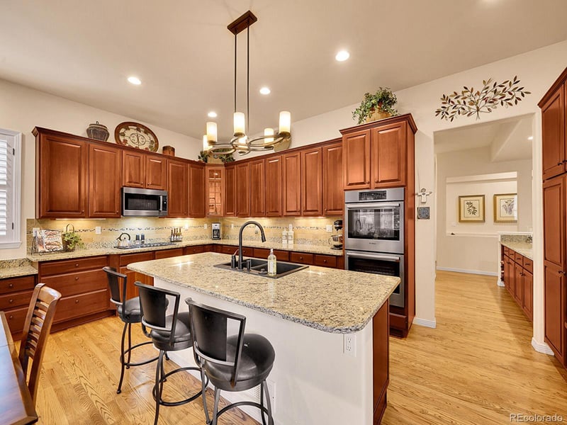 2571 Hunters Pl, Highlands Ranch, CO 80129