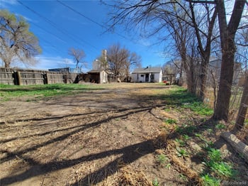 102 12th St, Lamar, CO 81052