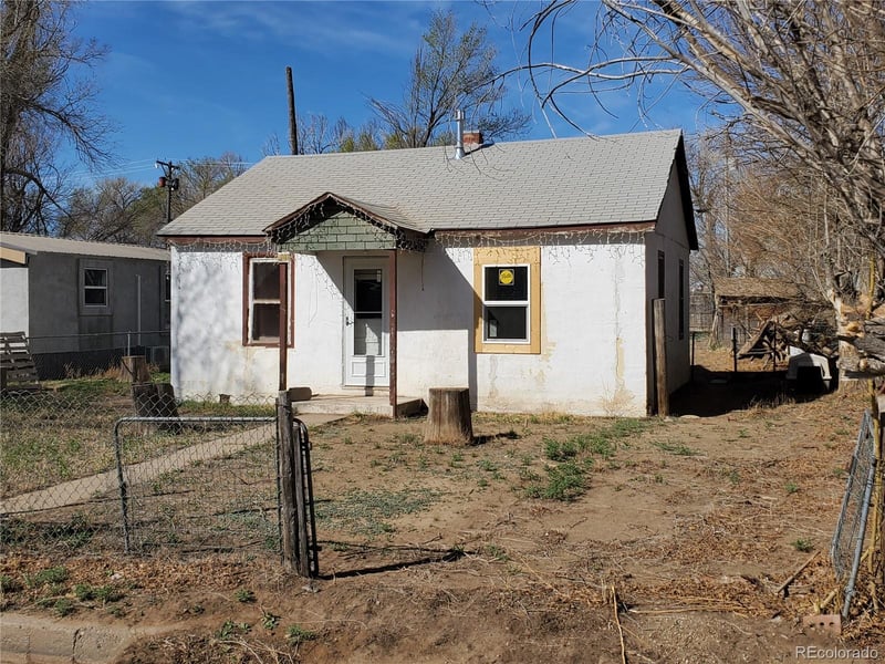 102 12th St, Lamar, CO 81052