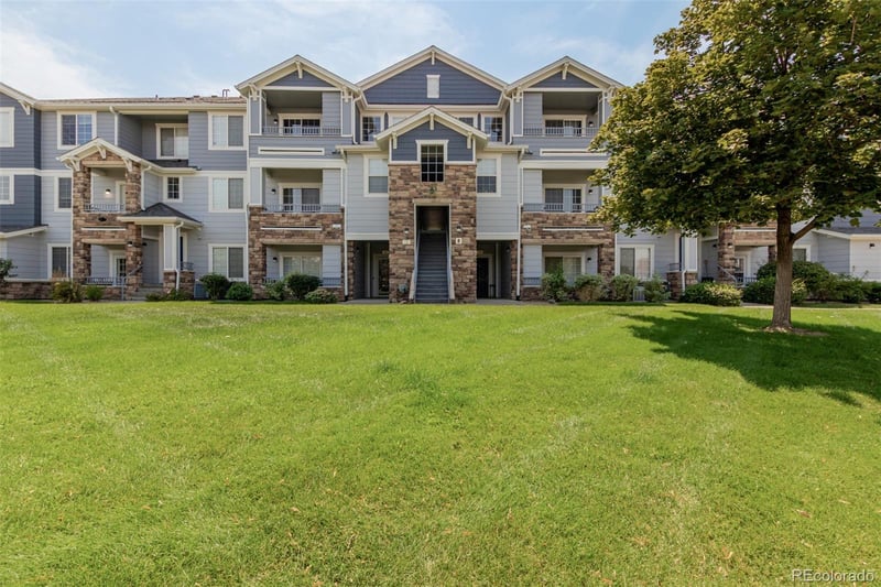 5255 Memphis St #823, Denver, CO 80239