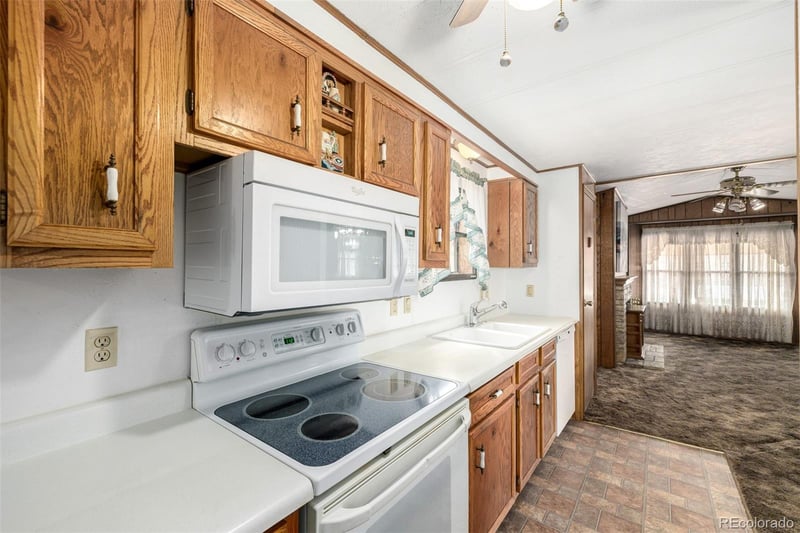 6705 S Santa Fe Dr Lot 91, Littleton, CO 80120