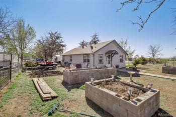 360 Main St, Keenesburg, CO 80643