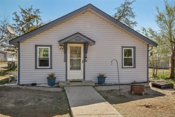 360 Main St, Keenesburg, CO 80643