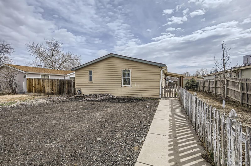 130 Elm St, Hudson, CO 80642
