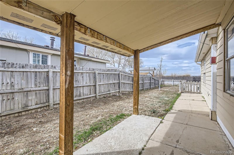 130 Elm St, Hudson, CO 80642