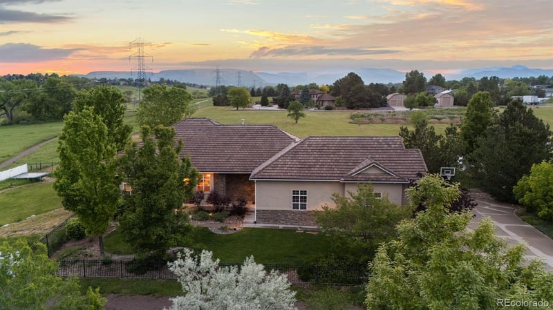 5653 Yank St, Arvada, CO 80002