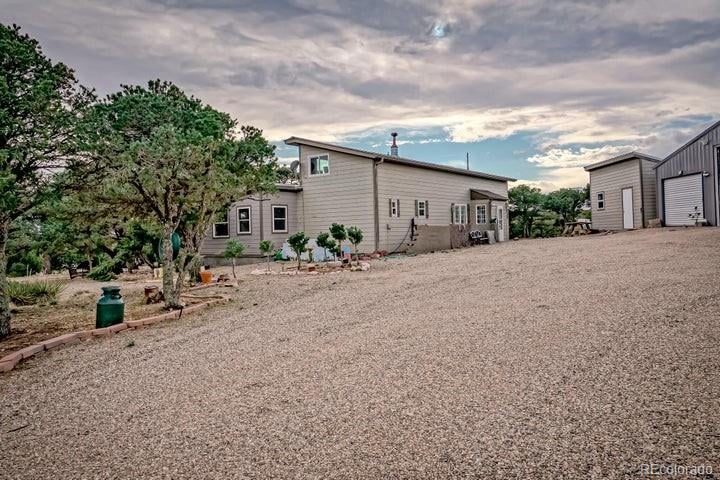2 S Buffalo Dr, Walsenburg, CO 81089