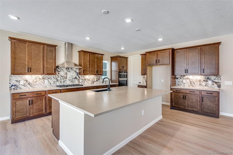 3422 N Gold Bug Ct, Aurora, CO 80019