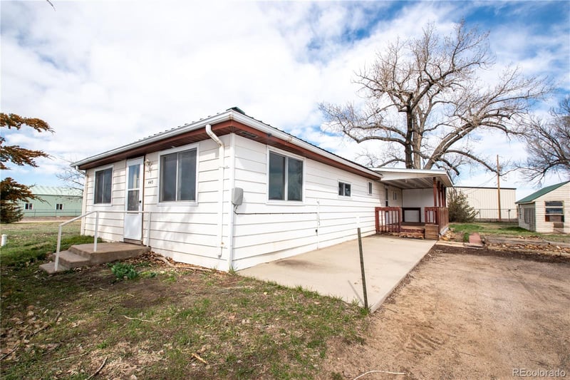 455 Elm St, Deer Trail, CO 80105
