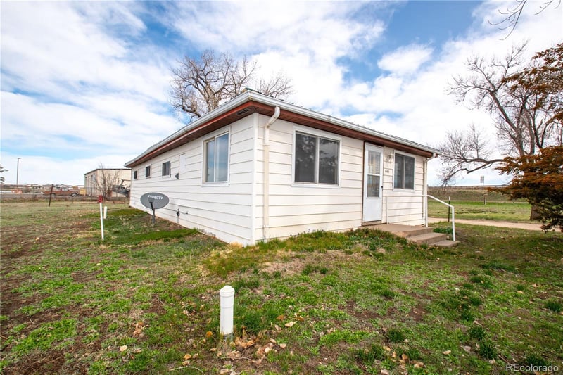 455 Elm St, Deer Trail, CO 80105