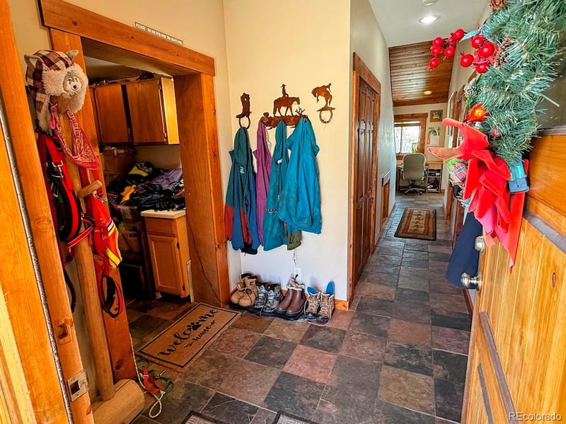 565 Tanglewood Ln, Silverthorne, CO 80498