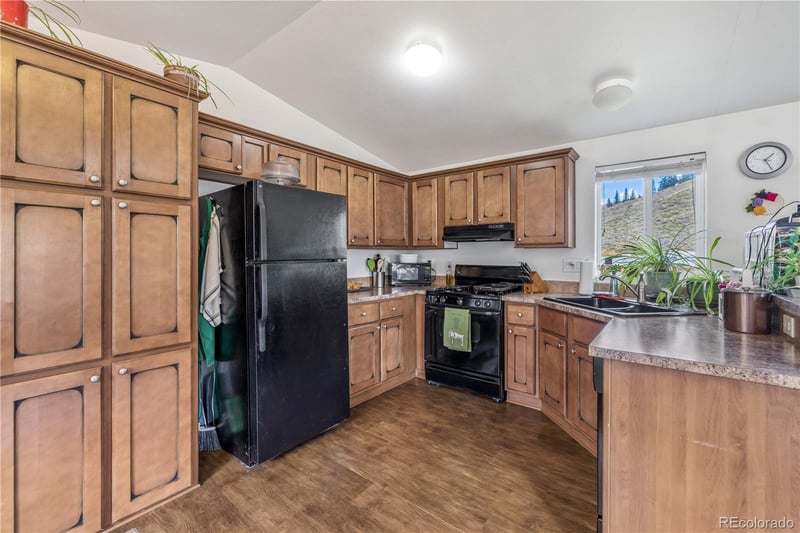 120 Pike Peak Pl, Dillon, CO 80435