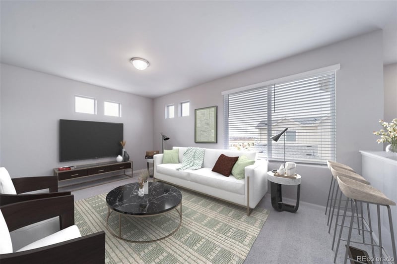 46570 Avery Ln, Bennett, CO 80102