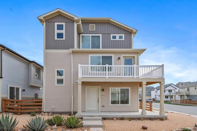 46570 Avery Ln, Bennett, CO 80102