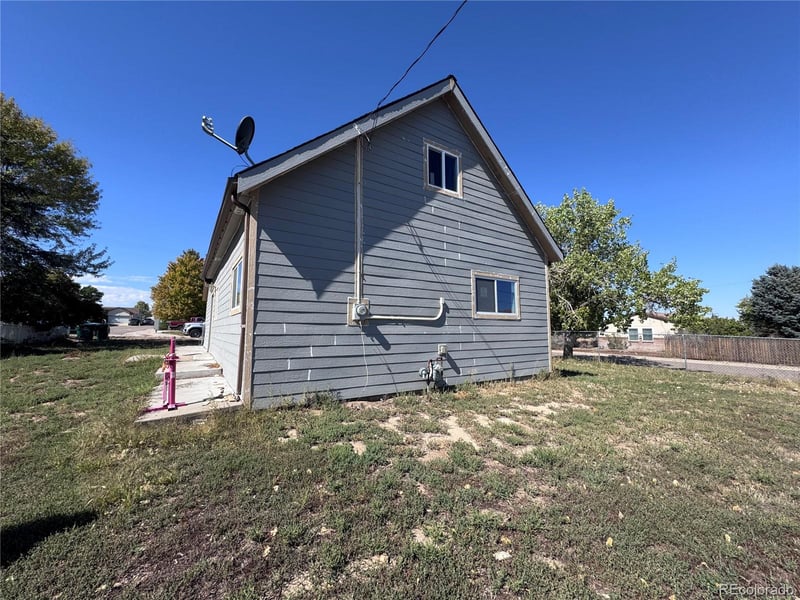 660 Hickory St, Hudson, CO 80642