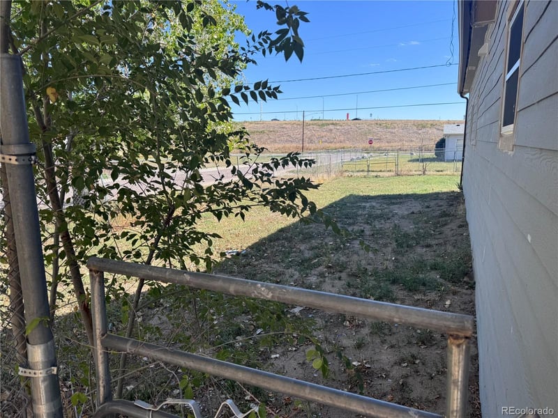 660 Hickory St, Hudson, CO 80642