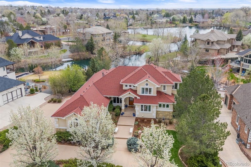 16 Blue Heron Dr, Thornton, CO 80241
