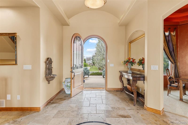 16 Blue Heron Dr, Thornton, CO 80241