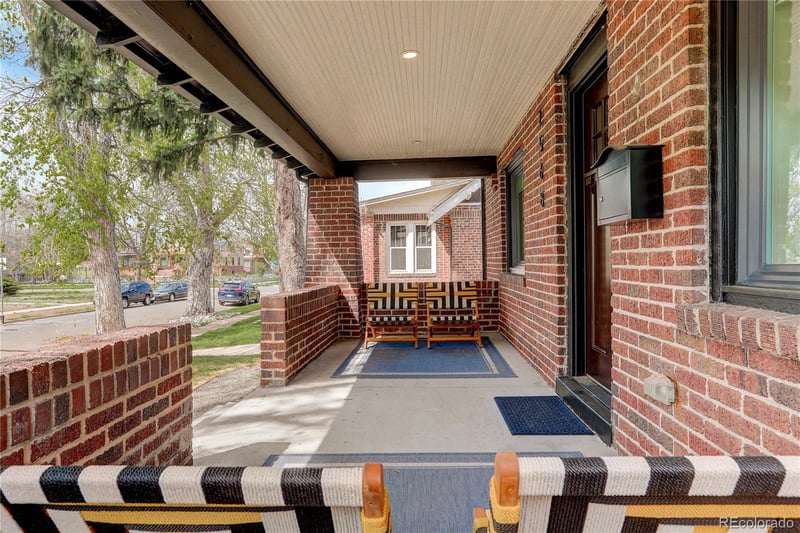 2568 Clermont St, Denver, CO 80207