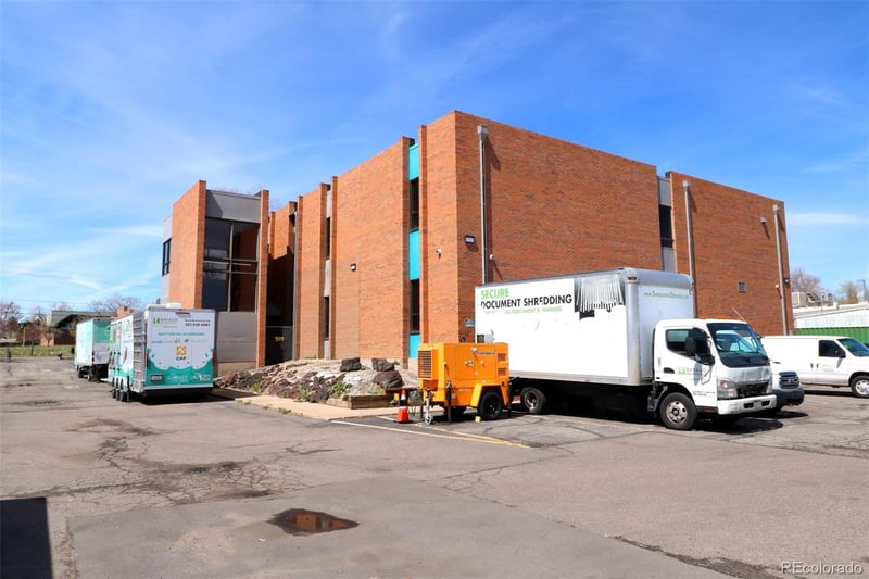 1550 Dover St, Lakewood, CO 80215