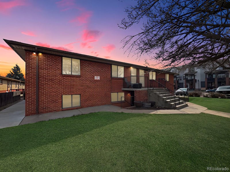 9493 W 14th Ave, Lakewood, CO 80215
