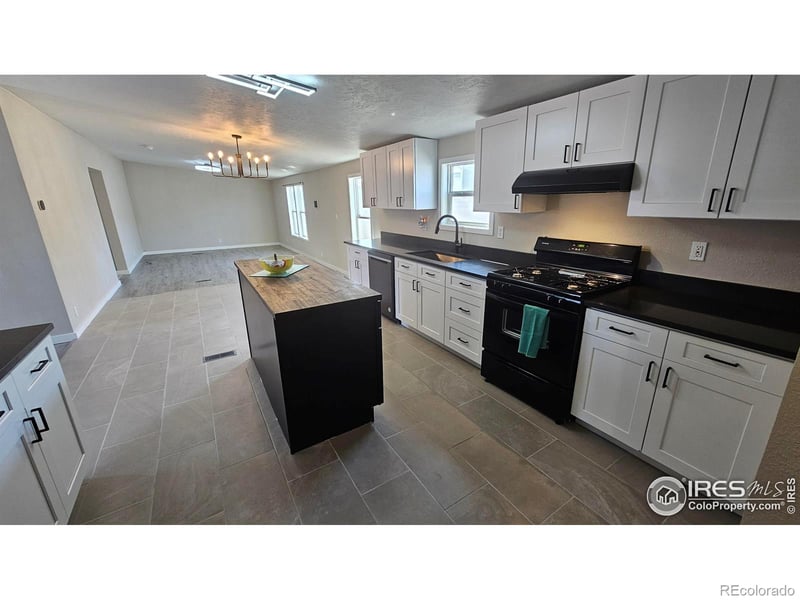 204 Linden Dr, Log Lane Village, CO 80705