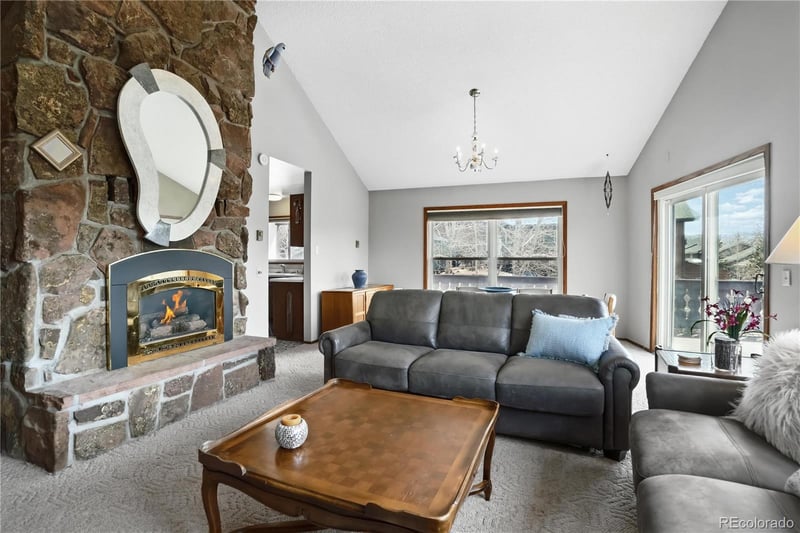 670 Wapiti Dr, Fraser, CO 80442