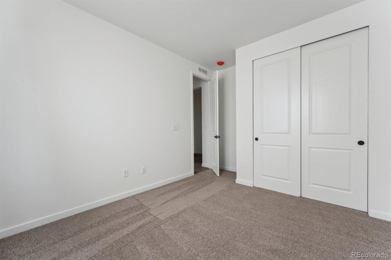 25283 E Warren Pl, Aurora, CO 80018