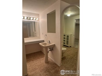 4927 6th St, Greeley, CO 80634