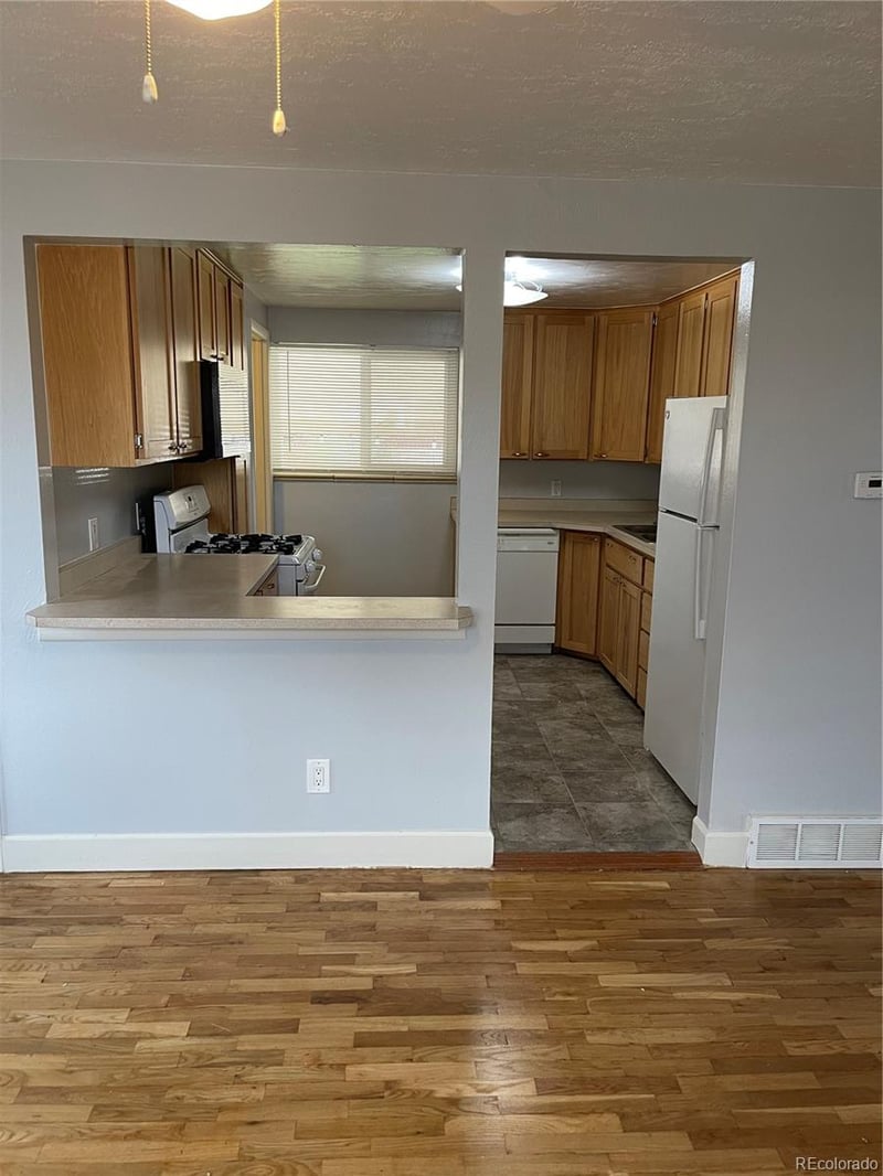 1971 Dahlia St, Denver, CO 80222