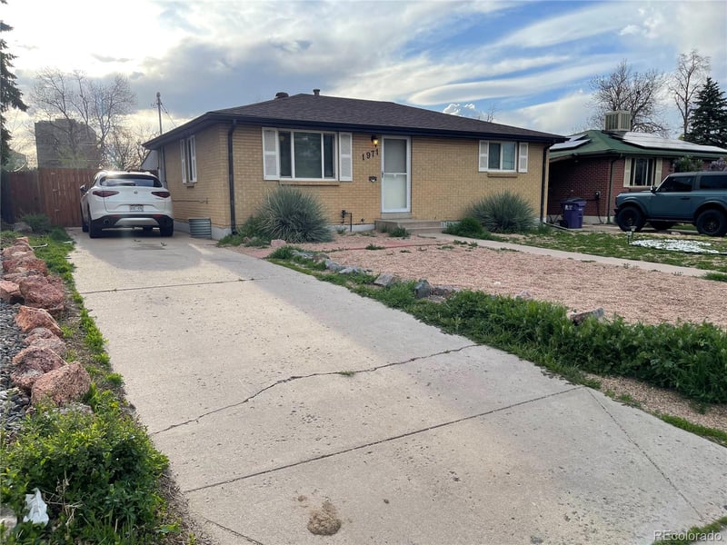 1971 Dahlia St, Denver, CO 80222