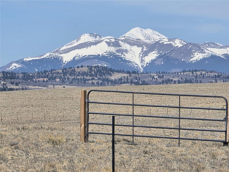 1000 Yellowstone Rd, Hartsel, CO 80449
