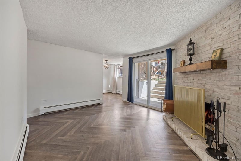 2700 Holly St #100, Denver, CO 80222