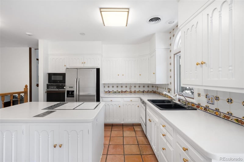 6 Martin Ln, Englewood, CO 80113