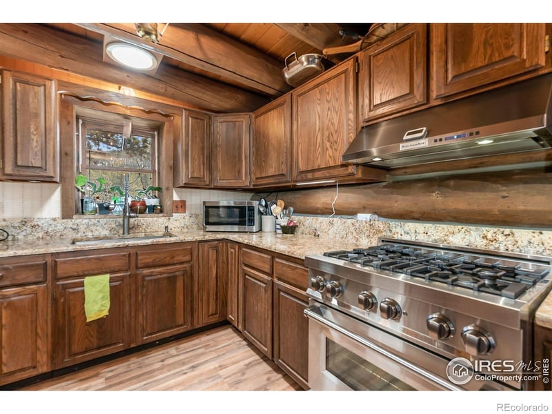 212 Valley Rd, Lyons, CO 80540