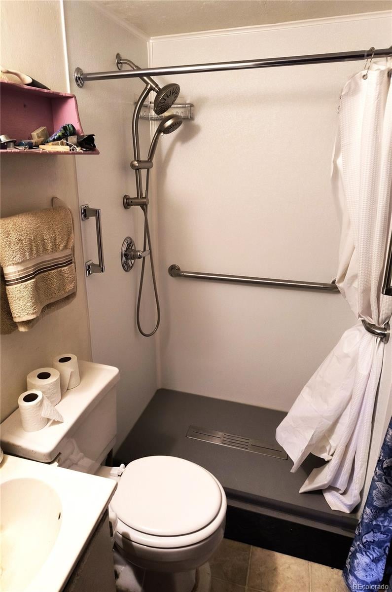 103 Adair Cir, Florissant, CO 80816