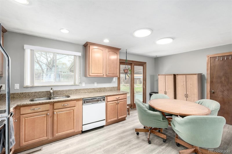 356 Aquarius Ct, Littleton, CO 80124
