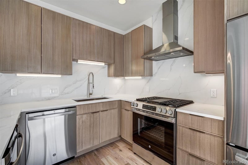 22 North Side Cir, Silverthorne, CO 80498