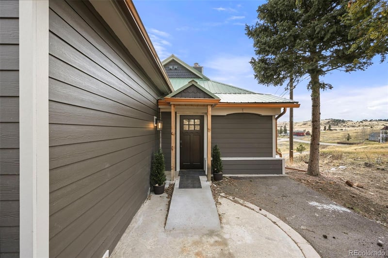 137 Hayden St, Cripple Creek, CO 80813