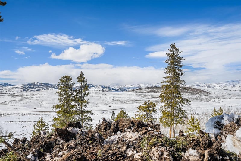 425 Shoshoni Ln, Granby, CO 80446