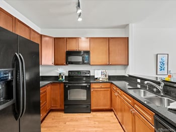 9019 Panorama Cir #D320, Englewood, CO 80112