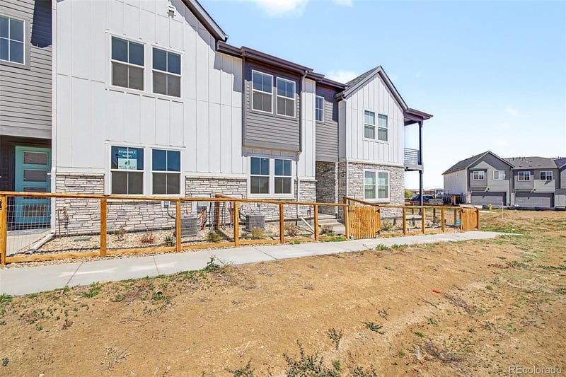 2897 103rd Dr, Thornton, CO 80229