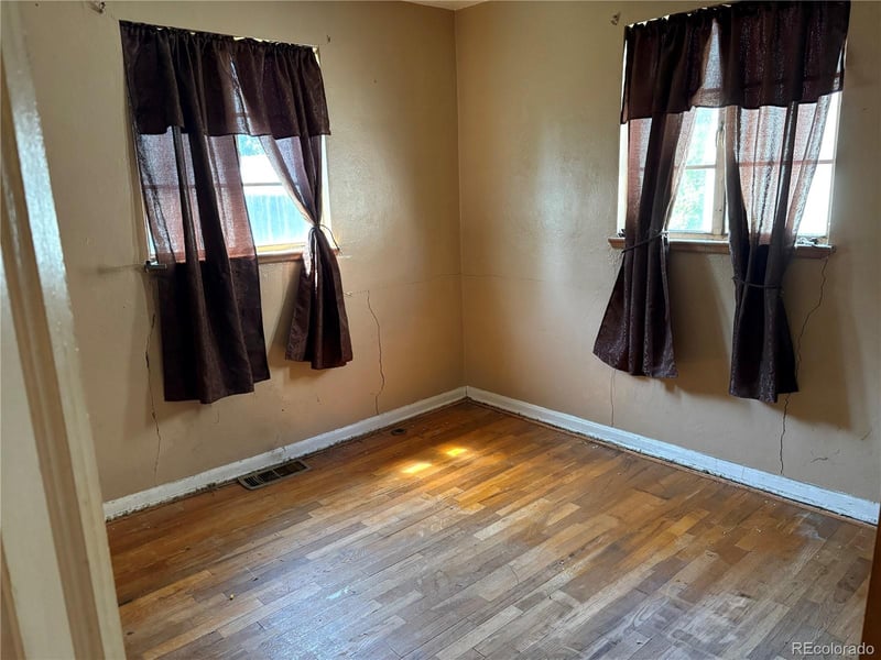 5515 Zuni St, Denver, CO 80221