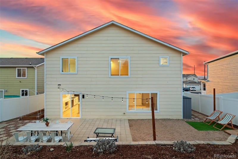 2200 Meadowlark Ln, Pueblo, CO 81008