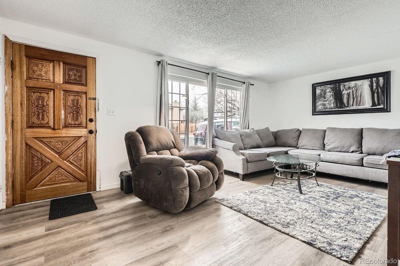 147 Dawson Pl, Longmont, CO 80504