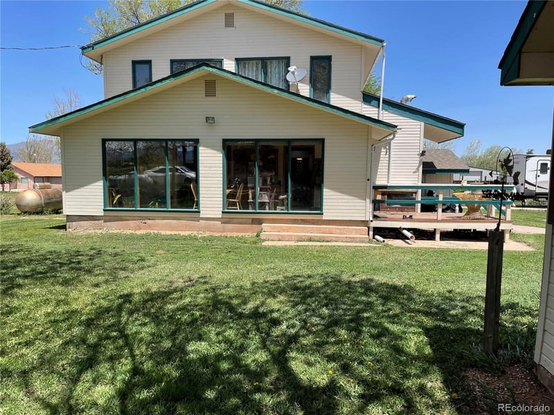 137 Cucharas St, La Veta, CO 81055