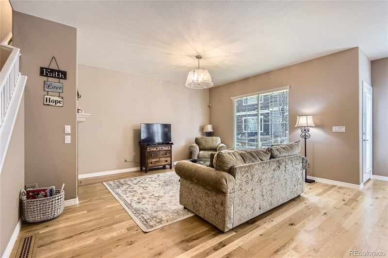11874 E Maplewood Ave, Greenwood Village, CO 80111