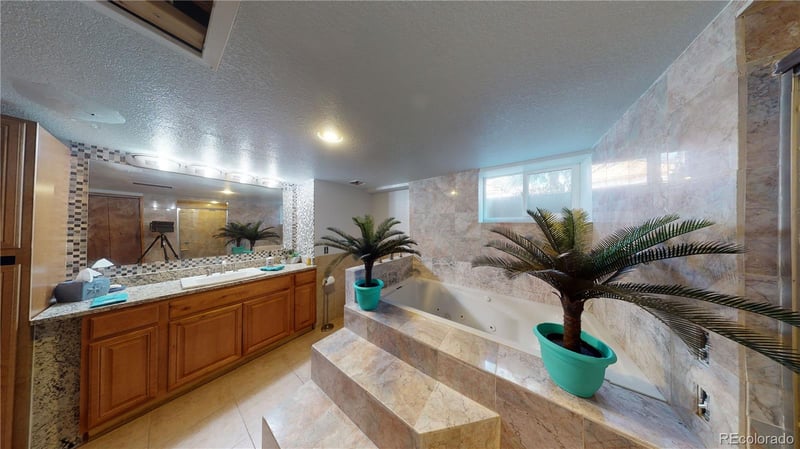 4180 Monaco Pw, Denver, CO 80237