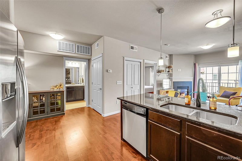 1044 Rockhurst Dr #401, Highlands Ranch, CO 80129
